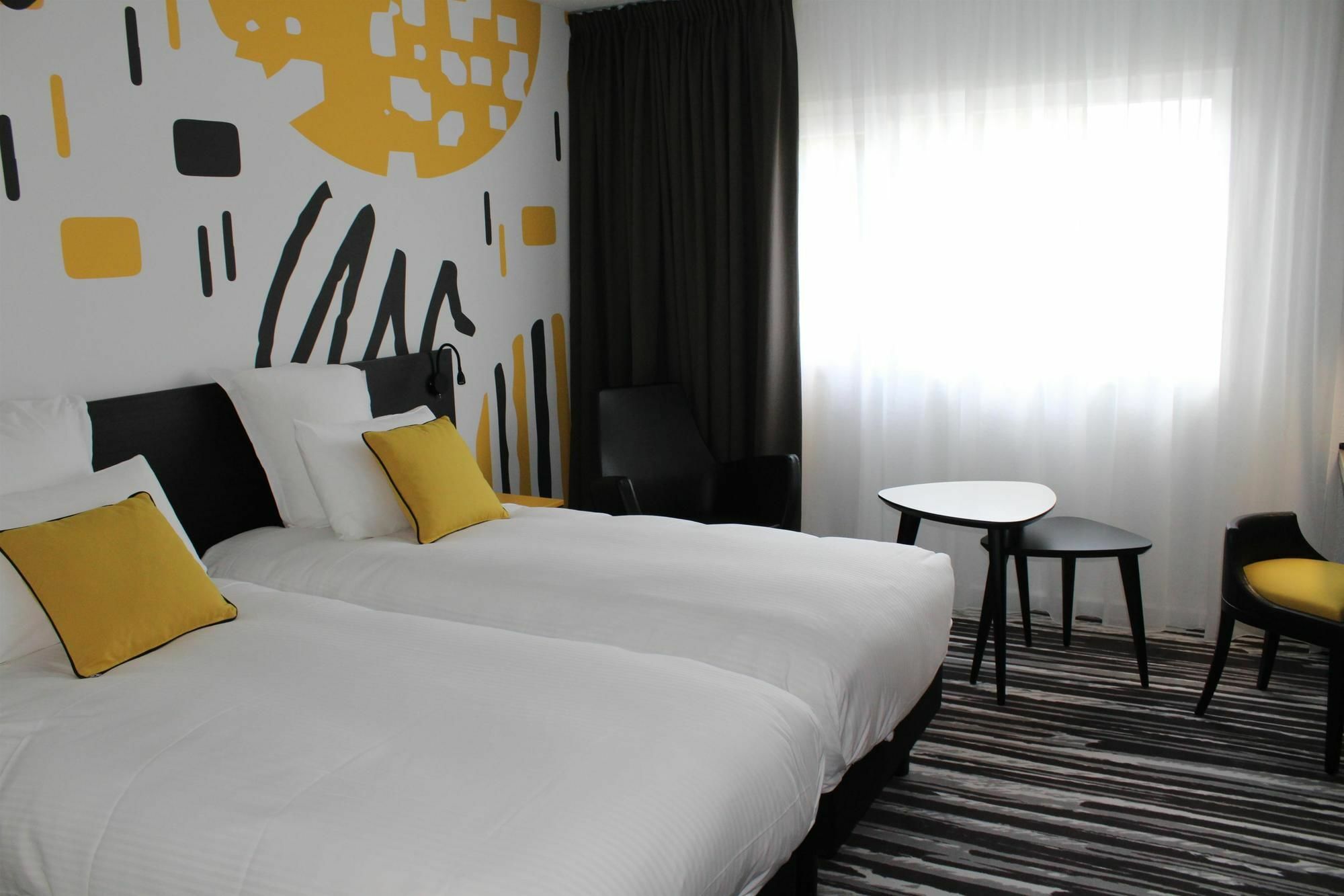 Golden Tulip Roissy Witz